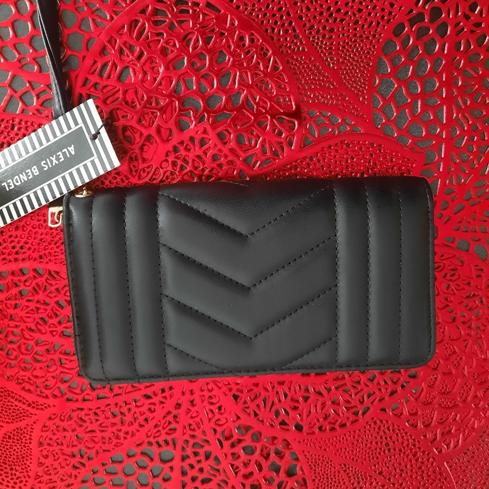 Alexis  Bendel wristlet wallet